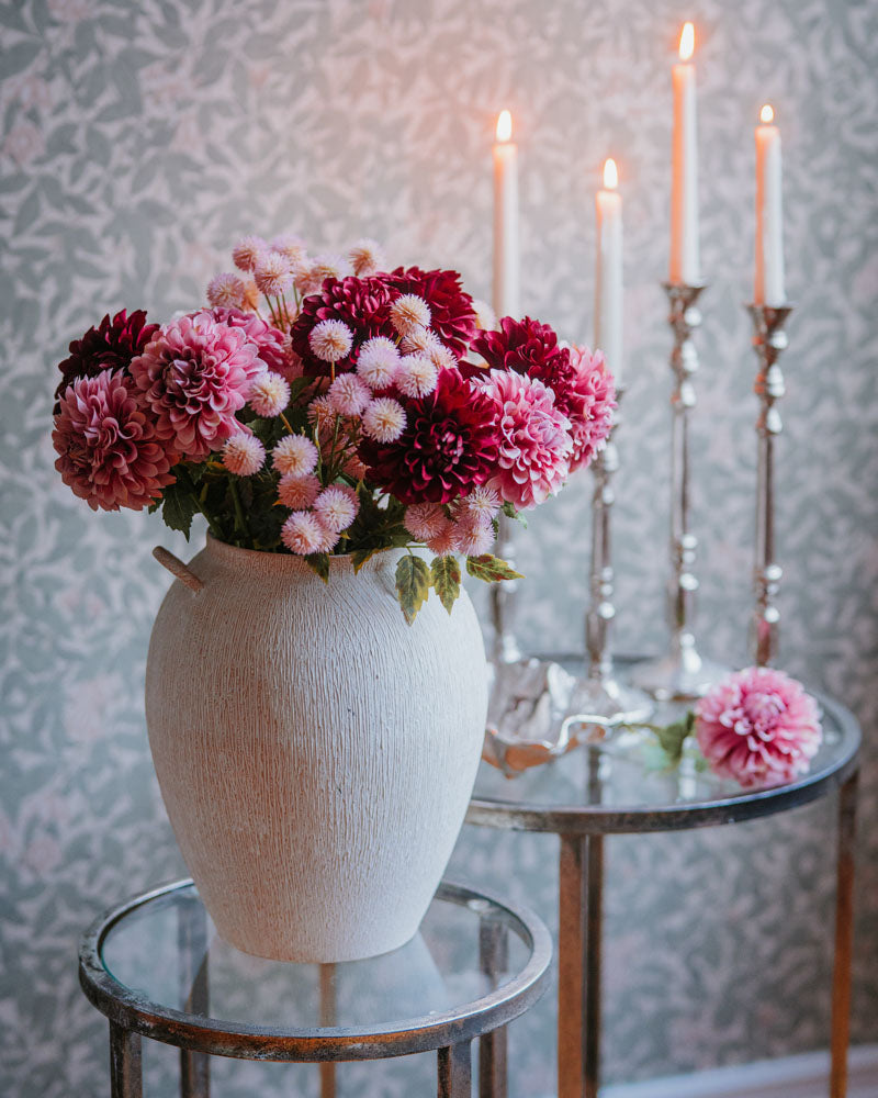 Konstväxt Dahlia, Vinröd